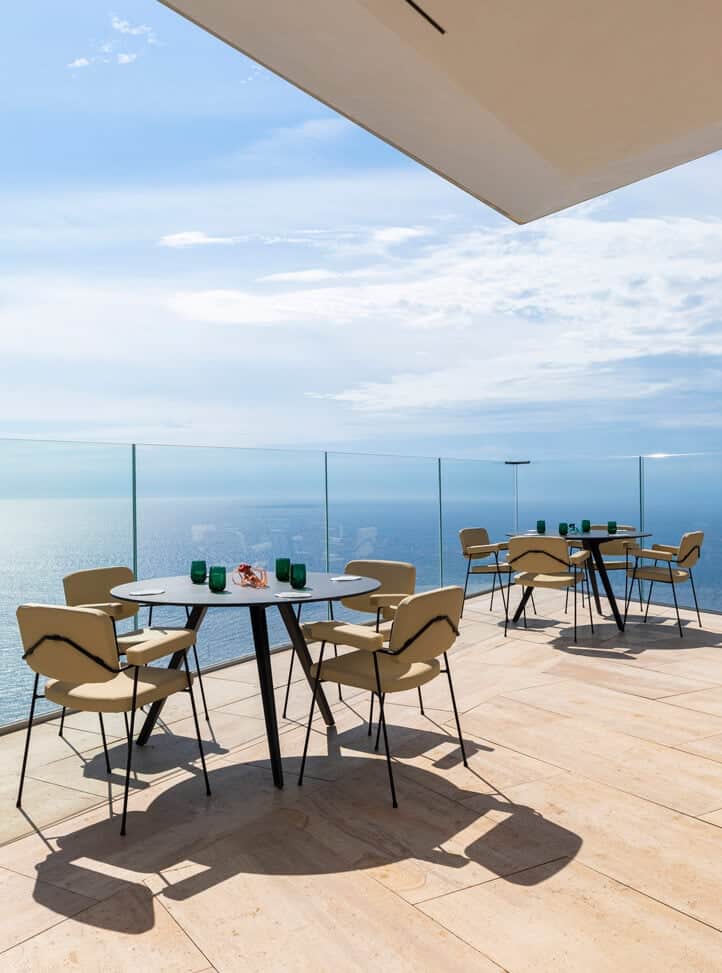 La terrasse du restaurant le Ceto avec vue sur la Mer