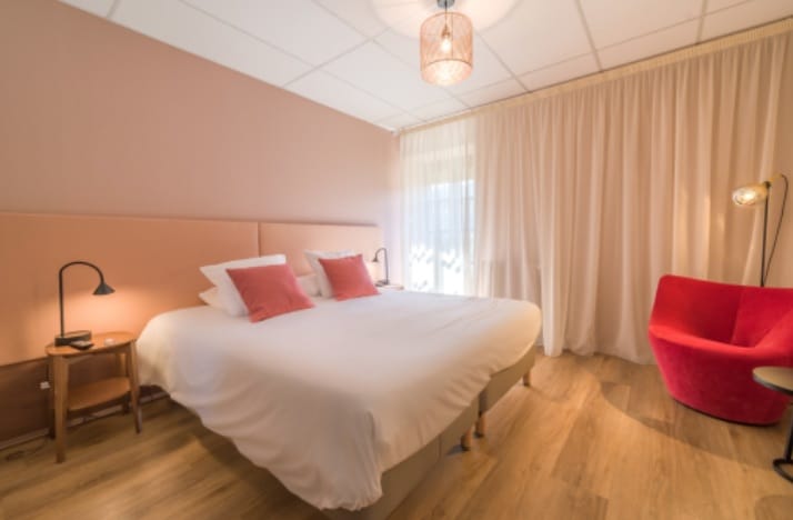 Chambre Cavalier du Château Chapeau Cornu, ambiance contemporaine et chaleureuse