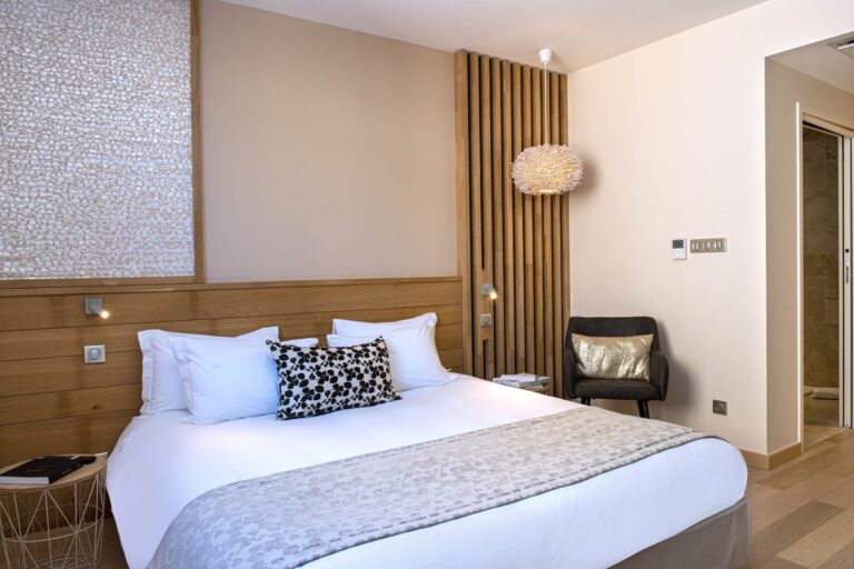 Chambre Classique cosy au Château de Massillan