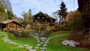 Vue sur les chalets et jardins des Fermes de Marie à Megève