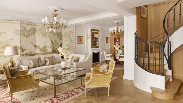 Suite duplex du Four Seasons Hotel George V Paris