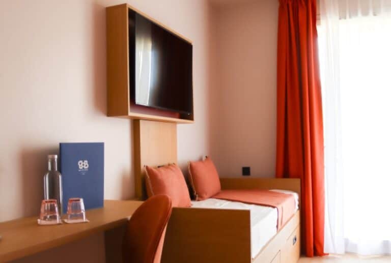 Chambre Cosy Triple au Best of Both à Divonne-les-Bains