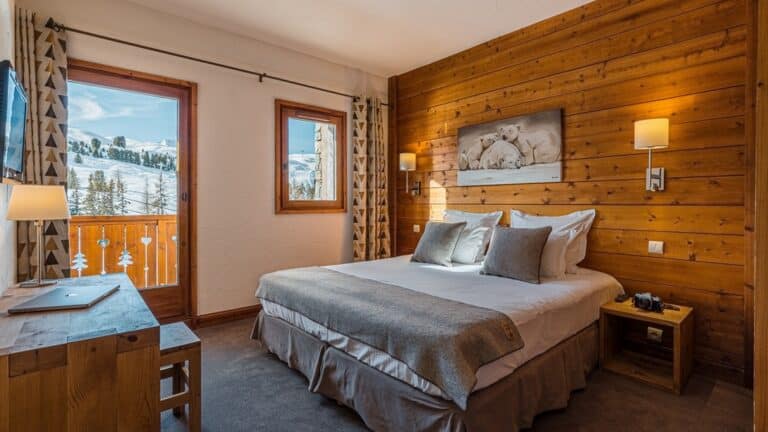 Chambre Confort Sud avec balcon vue montagne à l’Hôtel Carlina