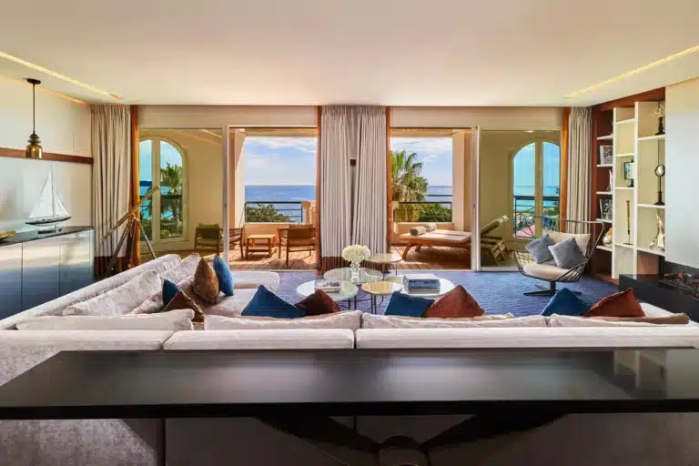 Suite Riviera avec terrasse et vue mer panoramique