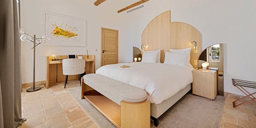 Chambre Classique élégante au Château de la Gaude