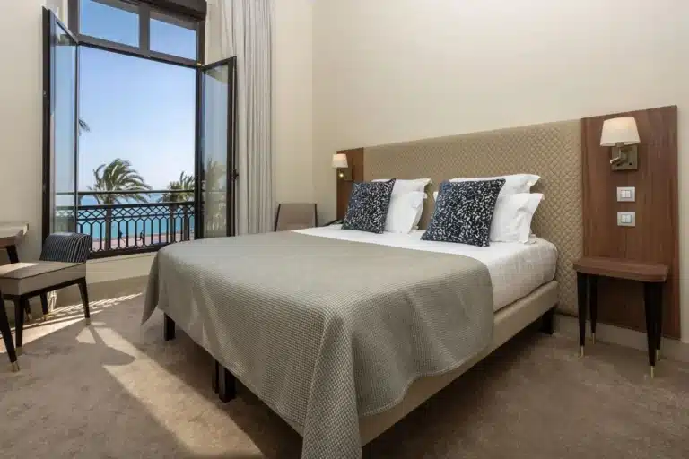 Chambre supérieure avec vue sur la mer Méditerranée