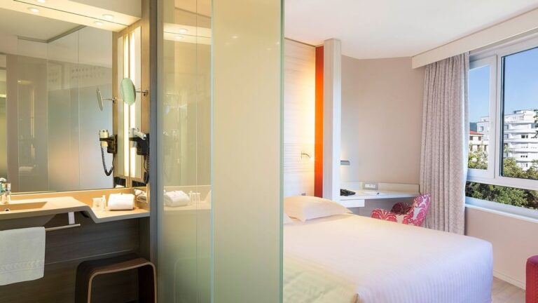 Chambre Confort de l'Oceania Clermont-Ferrand