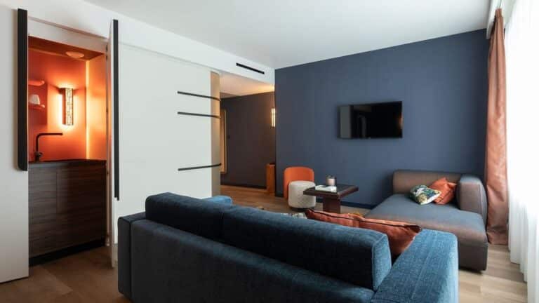 Suite de l'Oceania Le Conti Brest